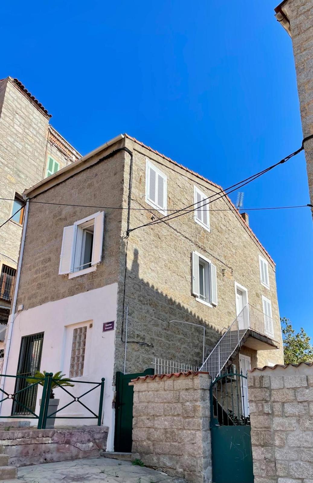 شقة Duplex En Plein Centre بروبرِيانّو المظهر الخارجي الصورة